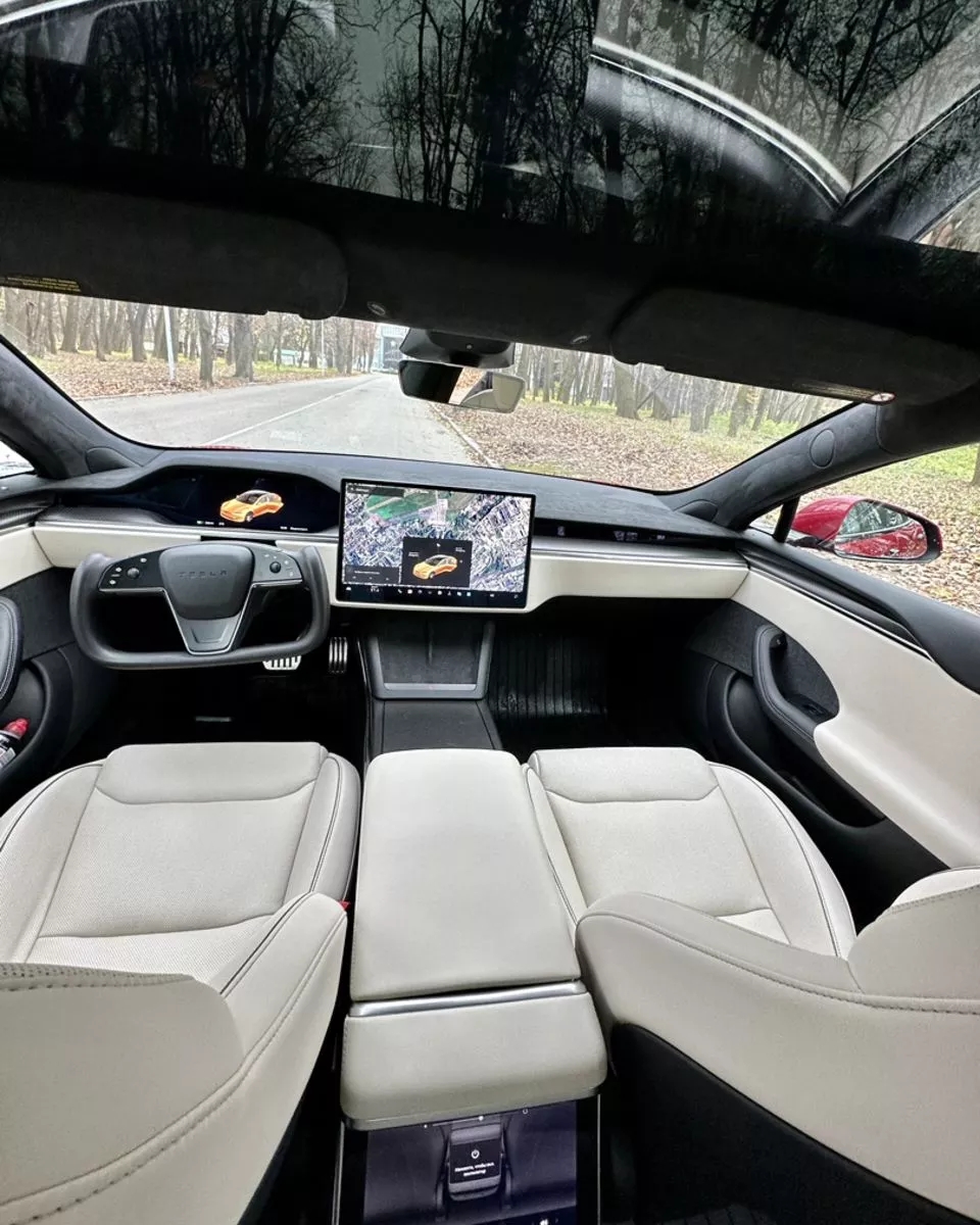 Tesla Model S  130 kWh 2021211