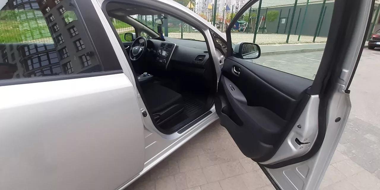 Nissan Leaf  24 kWh 2015thumbnail151
