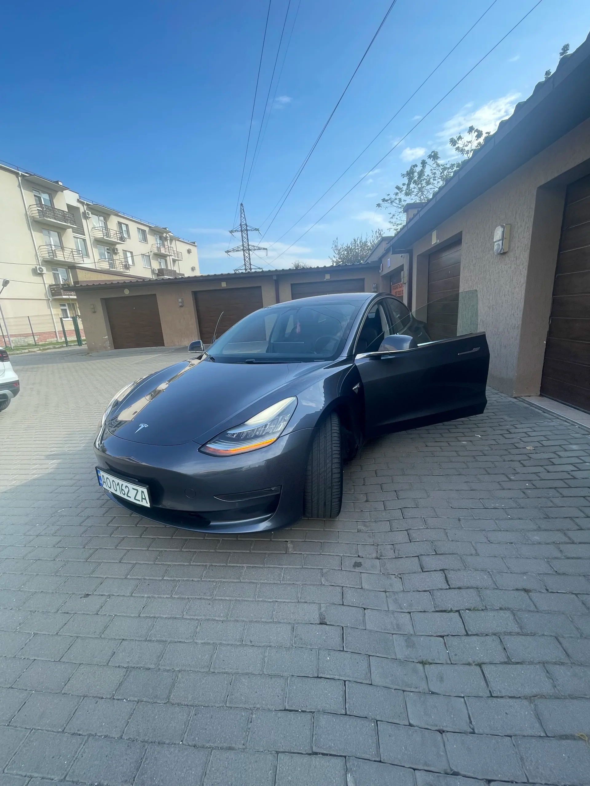 Tesla Model 3 Mid range 201821