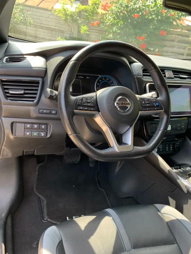 Nissan Leaf Tekna 2019thumbnail01