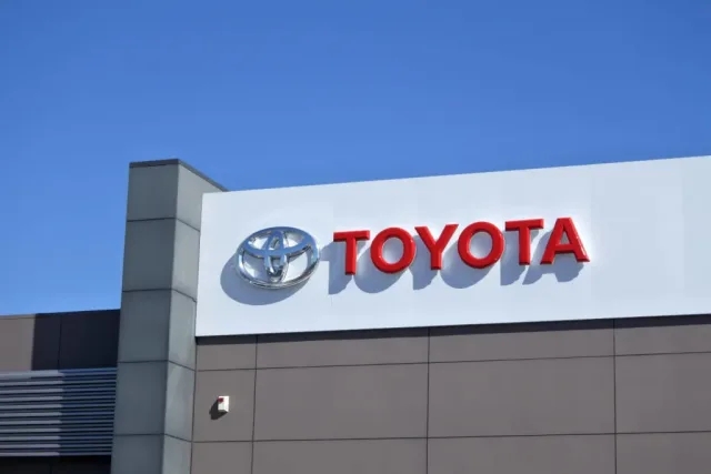 Toyota наближається до масового виробництва твердотільних батарей